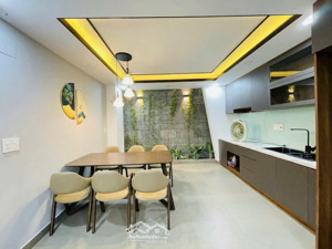 kẹt tiền bán nhanh nhà căn đường ngô quyền, p8, quận 10 giá 2 tỷ 910