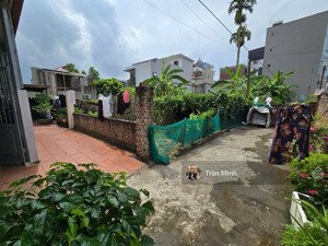 bán mảnh đất. thôn hội phụ- đông hội- đa- hn. diện tích: 58.5m, vuông vắn mặt tiền: 4.10m.