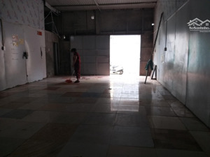 cho thuê kho, xưởng đường nguyễn chính, hoàng mai. dt 210 m2, điện 3 pha, xe 1.25 tấn vào.