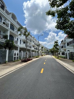 sổ hồng- chính chủ bán nhà liền kề la vida residences vũng tàu, 7.8 tỷ, lh: 