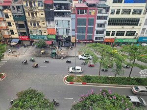 siêu đẹp, cần bán nhà mặt phố hoàng quốc việt, dt 40m x 5tầng, mt 6,5m gía 30 tỷ,kinh doanh sầm uất