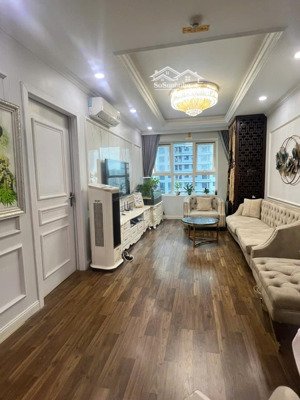 cần bán căn 2n tại thái hà. giá nhỉnh 5 tỷ full nội thất tầng đẹp có slot ô tô, view thoáng