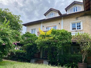 cho thuê villa sân vườn nguyễn văn hưởng, thảo điền, 300m2, giá 180tr, trệt, 1 lầu, 4pn, 6wc