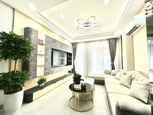 nhà lô góc phố trần khát chân, gần phố, 3 thoáng, thang máy, full nội thất, 38m2 *5t