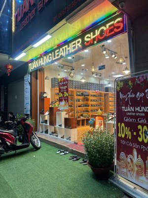 cho thuê mặt bằng nằm trục d33 kdc vietsing dt 100m2