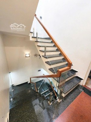cho thuê nhà 3 tầng mặt đường máng nước, an đồng 90m2 vị trí siêu đẹp