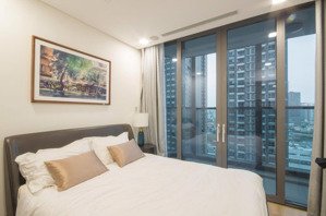 bán nhanh căn hộ view sông, sẵn hợp đồng thuê 115m2