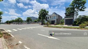 bán đất biệt thự 7.5x20m, đường d6 (rộng 32m) kdc châu thới p. bình an gần trường cấp 1 - 