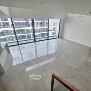 em khoa cho thuê căn skyvilla diện tích 303m2 5pn, 5vs liên hệ xem nhà: 