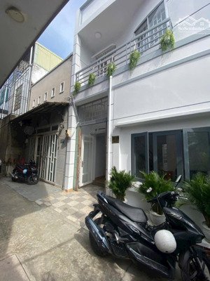 chính chủ bán nhà 1 trệt 1 lầu phường plb q9