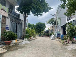 lô hiếm . đất ngay vinhomes q9 có thổ cư và gần rạch mát mẻ