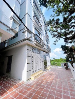 bán nhà 3 mặt thoáng ở phụng châu, chương mỹ 35m2- 4 tầng, gần đại học sư phạm tdtt