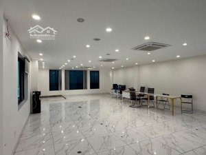 siêu phẩm mặt phố vip cầu giấy 86 tỷ 125m* 10t mt8m thang máy nhập khẩu kinh doanh đỉnh cao