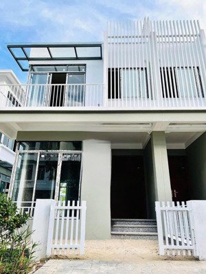 biệt thự song lập eco garden view hồ bơi. sau lưng nhà mặt tiền lê đức anh
