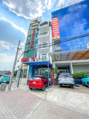 bán gấp nhà mặt tiền quận 12 vị trí đẹp, kinh doanh không giới hạn