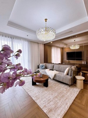 bán 3 ngủ 120m2 park 7 times city. căn góc view cực thoáng. nhà mới full đồ