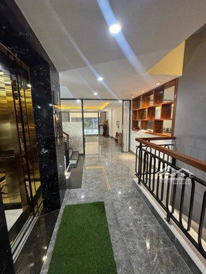ngộp bank !!! nhà mặt phố hải hồ 3 tầng 102m2 ngang 7m giá rẻ