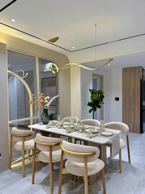 mỹ khánh 2b - nhà mới 100% - dt: 112m ( 3 phòng ngủ ) - giá chỉ: 10 tỷ 800 triệu