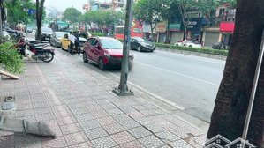 bán nhà c4 mặt phố nguyễn văn cừ 71m vỉa hè rộng, kinh doanh chỉ hơn 13 tỷ còn thương lượng. lh