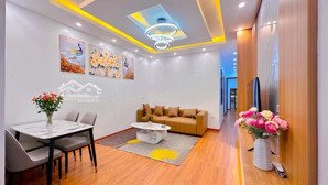 cực hiếm!nhà 2 thoáng-2 ban công-full nội thất-ôtô đỗ-tập thể đhsp trần quốc hoàn-100m-4.68 tỷ