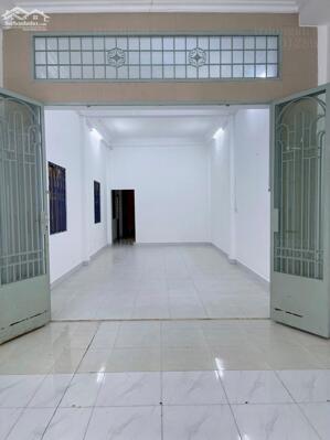 cho thuê nhà mặt tiền đường 3/2, trệt lầu, phù hợp kinh doanh