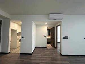 chỉ 15tr cho thuê căn 1pn chung cư soho heritage west lake 679 lạc long quân , view hồ tây full đẹp