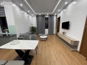 Cho thuê căn hộ 2 ngủ Vinhomes Cầu Rào 2, DT: 80m2.