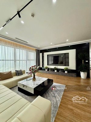 chính chủ cần bán căn hộ cc iris garden, 3pn, 135m2, tầng trung, hướng mát, giá chỉ 9.8 tỷ