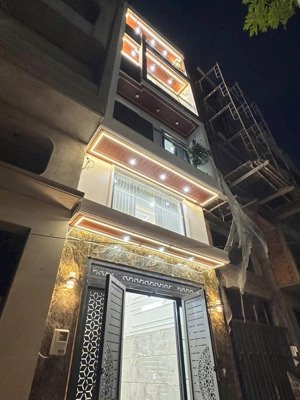 nhà mới 100% + phòng xông hơi+bồn tắm-hẻm xe hơi thông lê văn quới-tương lai mặt tiền 8m