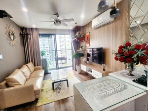 chính chủ cho thuê căn hộ chung cư 2pn với giá 7triệu/tháng full nội thất cao cấp, vào ở ngay