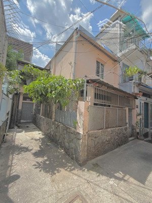 xóm chiếu q4- 80m2 nở hậu - kdc hiện huữ - giá 4 tỷ nhỉnh