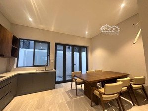 bán nhà gói 8 the capella nha trang căn sát hồ bơi giá chỉ 7.8 tỷ