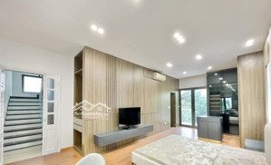 cho thuê biệt thự song lập vinhomes riverside diện tích 210m2 nhà mới có thang máy giá 60tr/tháng