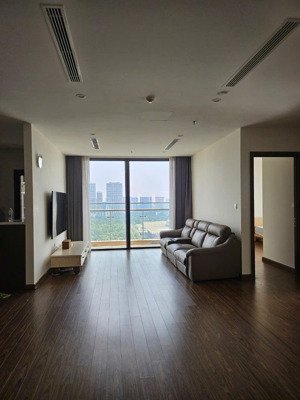 chính chủ nhà bán căn hộ vinhomes west point phạm hùng 2pn 7,2 tỷ. lh: 