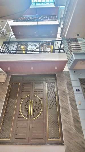 11.5 tỷ - phân lô - ô tô vào nhà - view royal city - nguyễn trãi thanh xuân