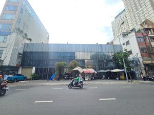 nhà mặt tiền siêu đẹp đường lý chính thắng phường 8 quận 3