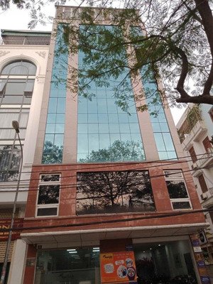 cho thuê 1 sàn tòa nhà 8 tầng cao cấp gần quận ủy q.hoàng mai, gần ngã ba linh đàm đường giải phóng