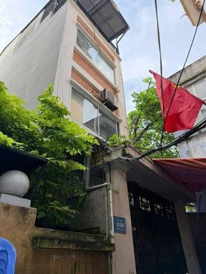 thuỵ khuê- 63m2- 4 tầng- không qh - nhỉnh 10 tỷ - cách phố 50m