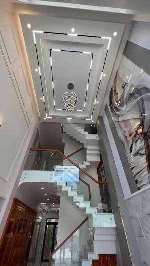 ra mắt căn nhà 1 trệt 4 lầu mặt tiền đường tỉnh lộ 10, bình tân giá chỉ 12,x tỷ