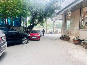 thửa đất vàng ngay phố nguyễn khang - ô tô 16c đỗ cửa - mặt tiền rộng - xây toà mới hay ccmn thì kh