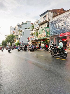 bán nhà đường lê văn sỹ quận phú nhuận dt: 4x25m, nhà trệt, kc xây dựng: 6 tầng, giá chỉ: 8.2 tỷ