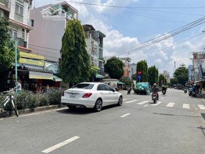 bán nhà c4 mặt tiền kinh doanh đại lộ 2 - phước bình. ngay đỗ xuân hợp đi vào 150 mét - giá cực tốt