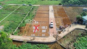 duy nhất lô đất view hồ cực đẹp 109m full thổ cư thoáng mát quanh năm giá đầu tư siêu tốt!