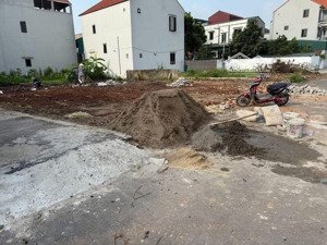 chính chủ bán lô góc tại xã nghĩa trụ - văn giang - hưng yên , đường nhựa rộng mênh mông