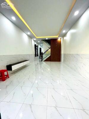 CHO THUÊ NHÀ LẦU TRỤC CHÍNH KDC DIỆU HIỀN CẦN THƠ
