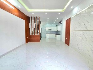 bán nhà chính chủ quận tây hồ, an dương vương, ciputra, ngõ nông, rộng 35m xây 5 tầng mới tinh