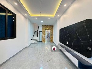 bán nhà đẹp ngọc hà ba đình- gần lăng bác - 6 tầng thang máy - thoáng mát ở sướng gần phố