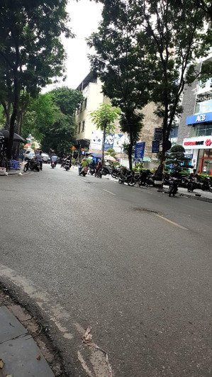 bán nhà liền kề khu đô thị định công. dt 95,5m2 x 4 tầng, mặt tiền 6,2m. vị trí đẹp. sđcc. 29 tỷ