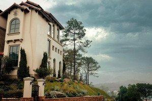 biệt thự liền kề intercontinental cách hồ tây 30 phút di chuyển. vốn ban đầu chỉ từ 3 tỷ đồng