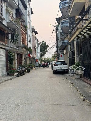 bán nhà gia quất, ngọc lâm 51m x 4t, oto tránh thông, kinh doanh chỉ 11 tỷ 4 còn tl. lh 